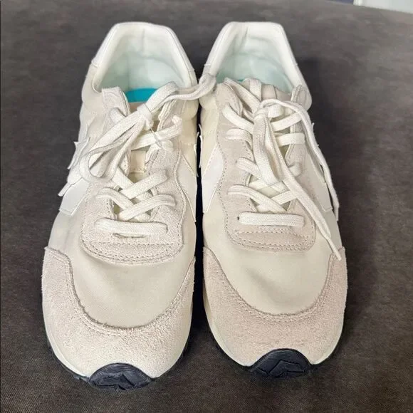 Converse Omega Unisex Gender Inclusive Beige White Sneakers Size 9 Unisex NEW - Picture 2 of 16